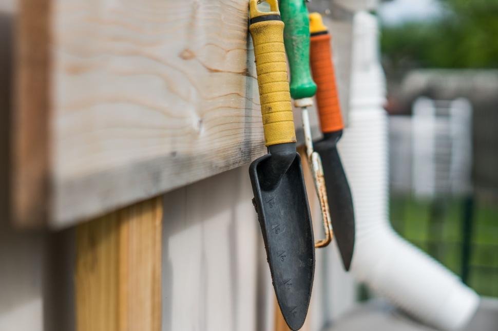 Essential Gardening Tools for Beginners: Top 10 Must-Haves